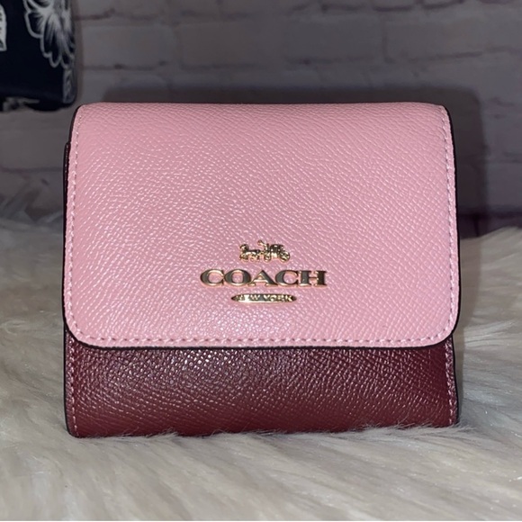 Coach KAY XBody/Trifold Wallet 2pc Set - Picture 9 of 11